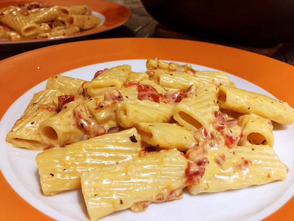 Roasted Red Pepper & Sun-Dried Tomato Pasta Sauce