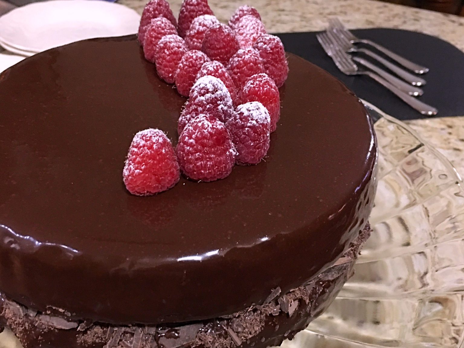 Шоколадно малиновый торт александр