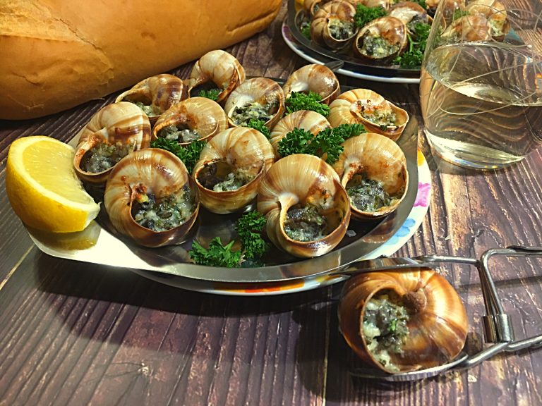 Club Foody | Escargots à La Bourguignonne Recipe • An Elegant Appetizer ...