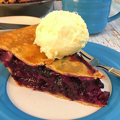 Country-Style Blueberry Pie