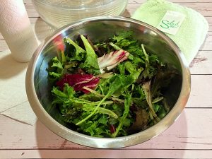 How to Keep Salad Greens Longer