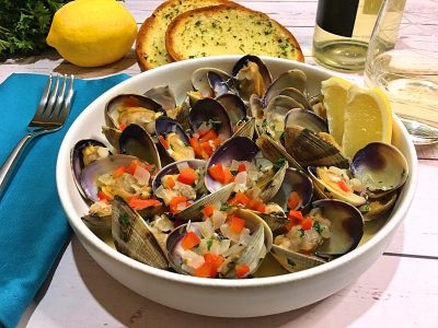 Garlic & White Wine Steamed Clams