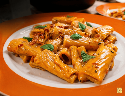 Roasted Red Pepper & Sun-Dried Tomato Pasta Sauce